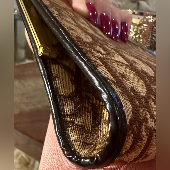 VINTAGE DIOR KISS LOCK CLUTCH - Picture 9 of 9